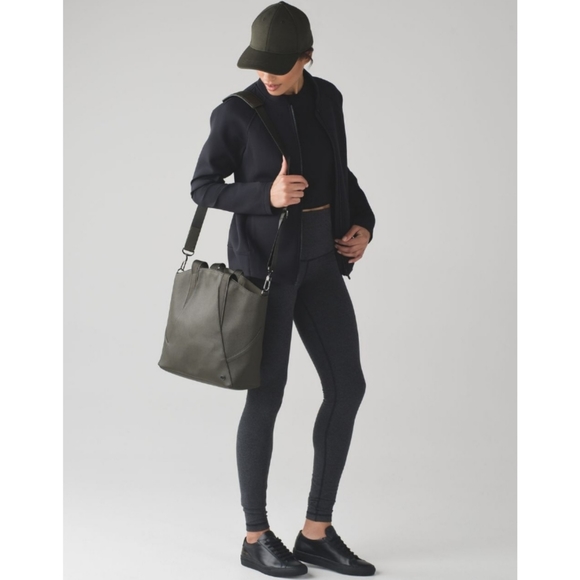 lululemon all day tote
